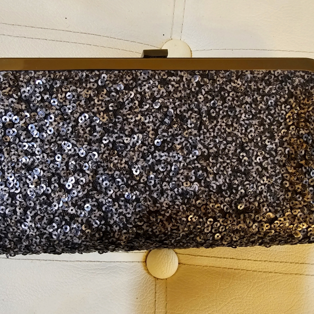 MINT condition clutch